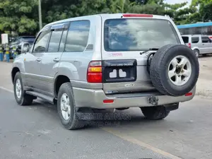 Toyota Land Cruiser 100 VX 4.2 4x4 2005 Silver