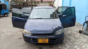 Toyota Starlet 2000 Blue