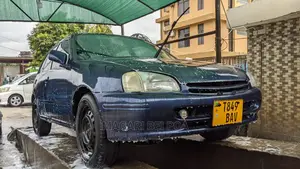 Toyota Starlet 2000 Blue