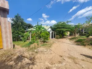 3bdrm House in Goba for sale