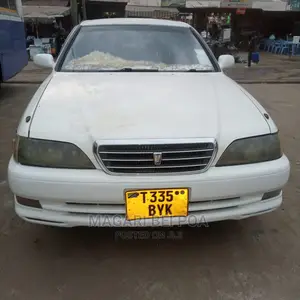 Toyota Cresta 2000 White
