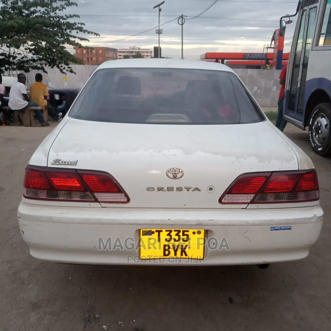 Toyota Cresta 2000 White