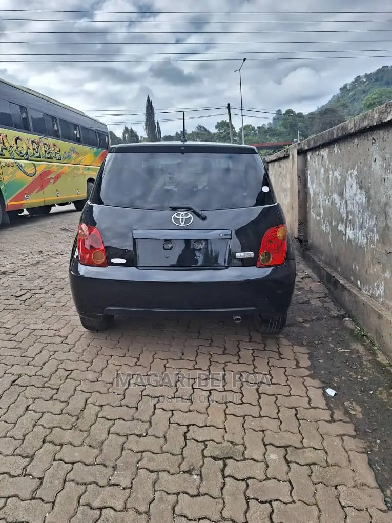 Toyota IST 2005 Black