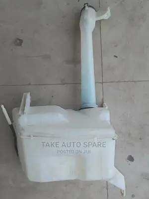 Toyota Harrier Old Model,Windshield Washer Reservoir Tank.