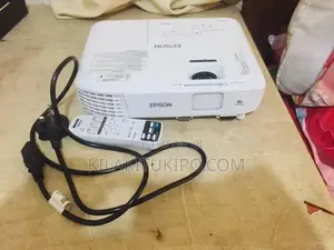EPSON Projector Eb: X05 Clean Condition