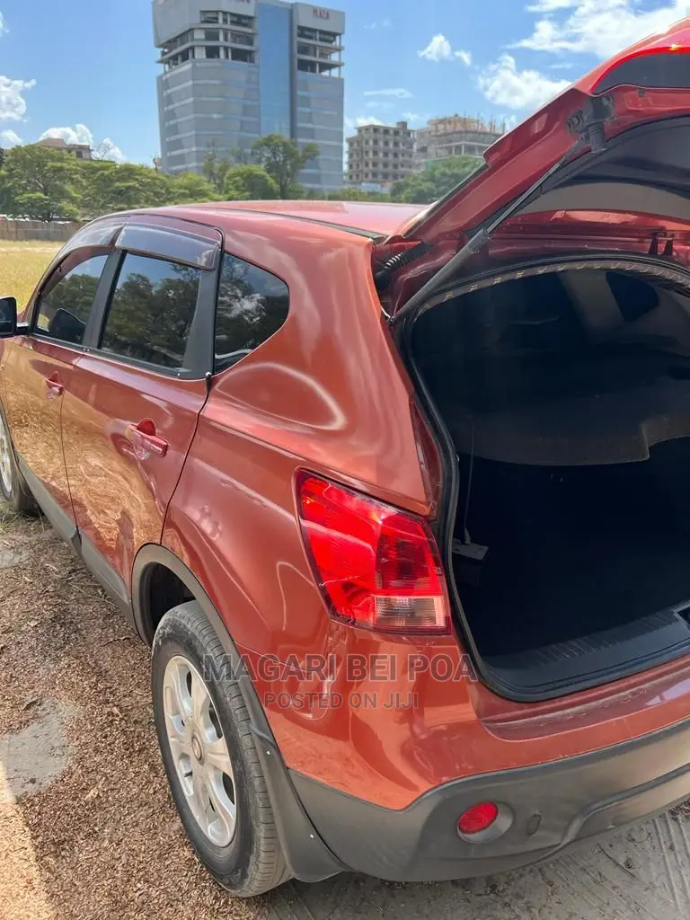 Nissan Dualis 2007 Red