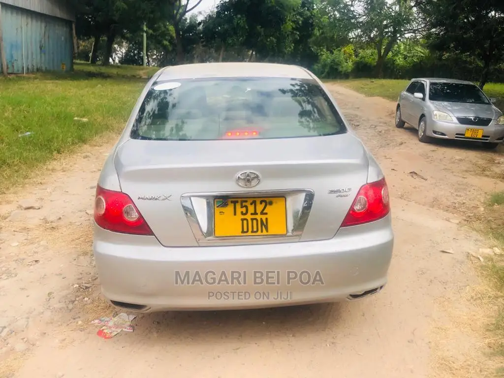 Toyota Mark X 2005 Silver