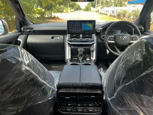 Toyota Land Cruiser 2021 Black
