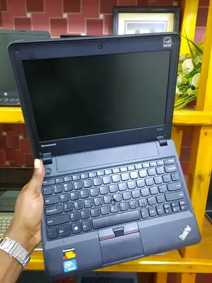 Laptop Lenovo ThinkPad X131e 4GB Intel Core 2 Duo HDD 320GB