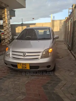 Toyota IST 2005 Silver