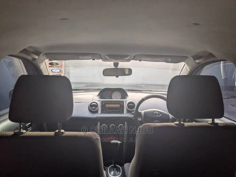 Toyota IST 2005 Silver