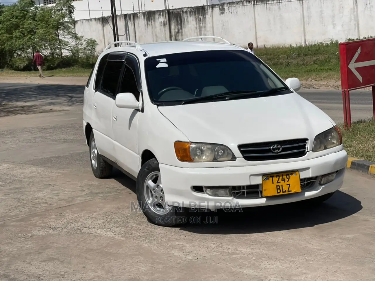 Toyota Ipsum 240i Limited 4WD 2002 White