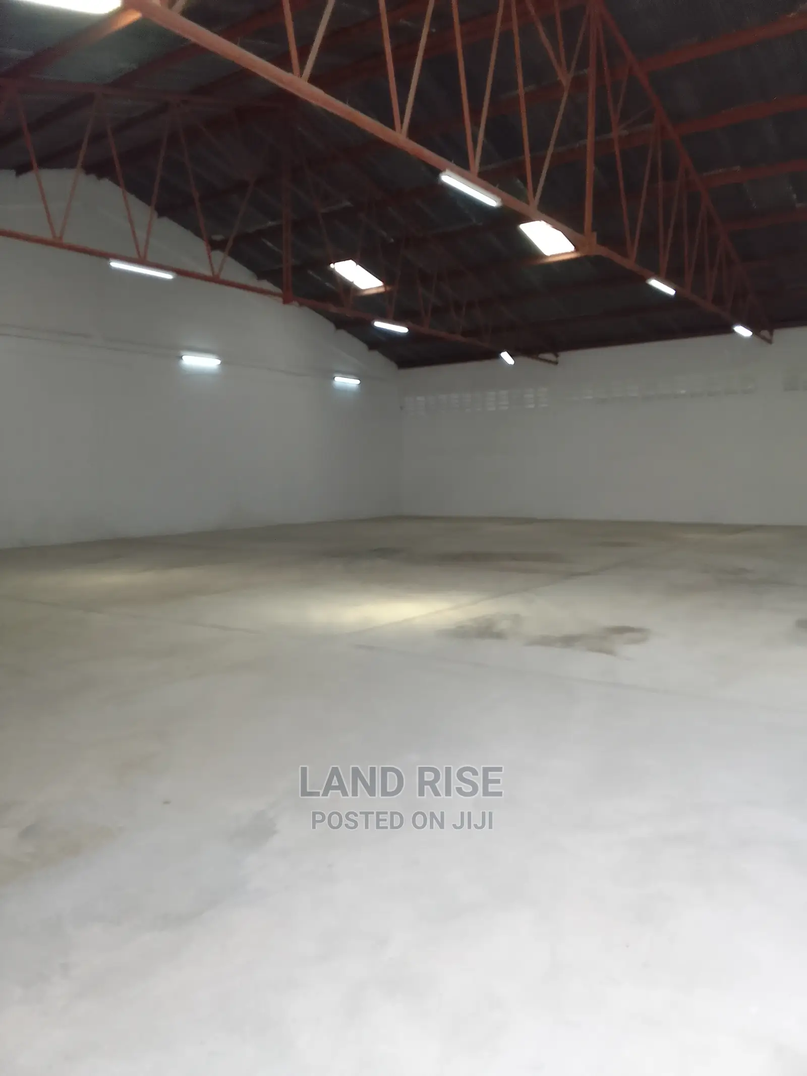 432 SQM Warehouse