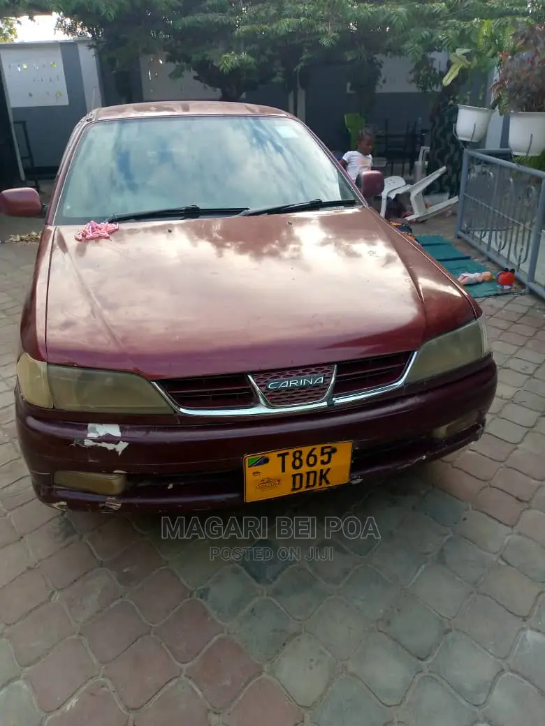 Toyota Carina 2001 Red