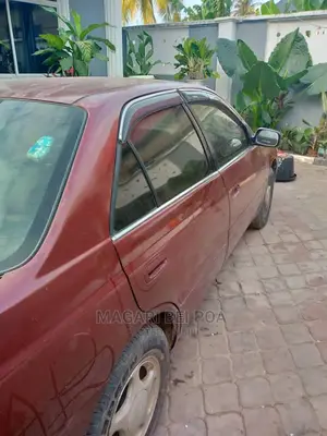 Toyota Carina 2001 Red