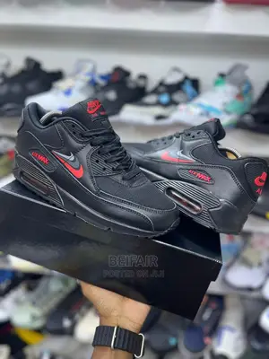 Original Nike Air Max Sneakers!