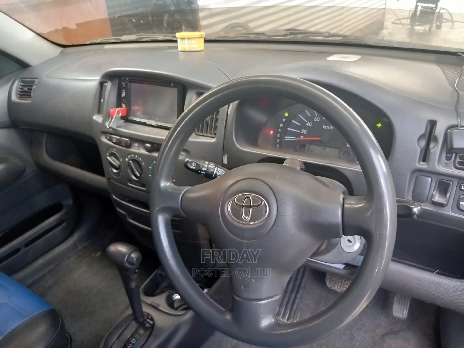 Toyota Ractis 1.5 FWD 2008 Gray