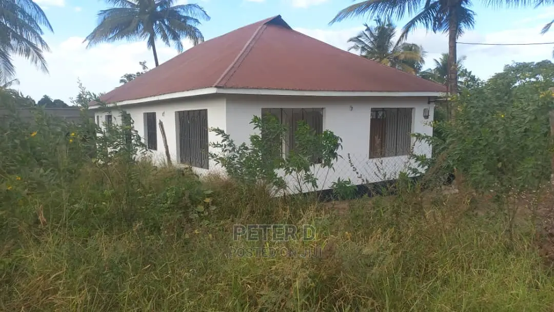 3bdrm House in Goba for sale