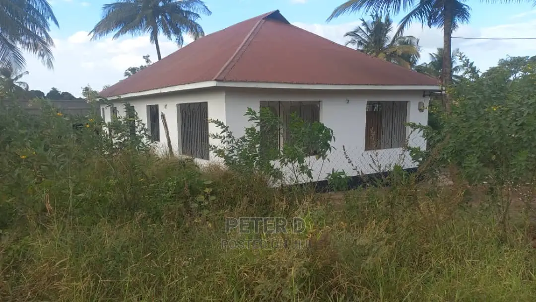 3bdrm House in Goba for sale