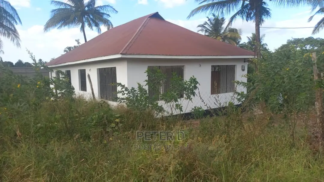 3bdrm House in Goba for sale