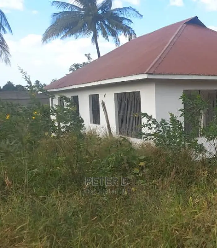 3bdrm House in Goba for sale