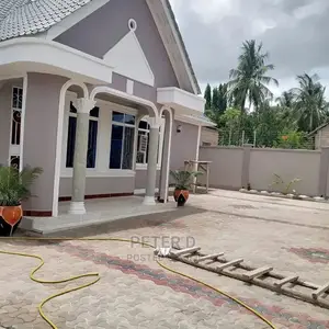 4bdrm House in Goba for sale