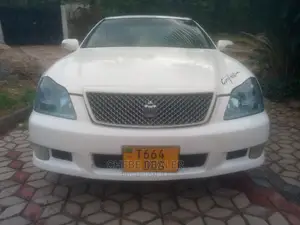 Toyota Crown 2005 White