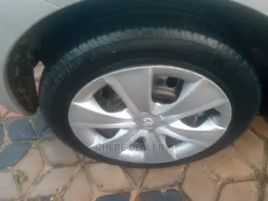 Toyota Ractis 1.3 FWD 2009 Silver