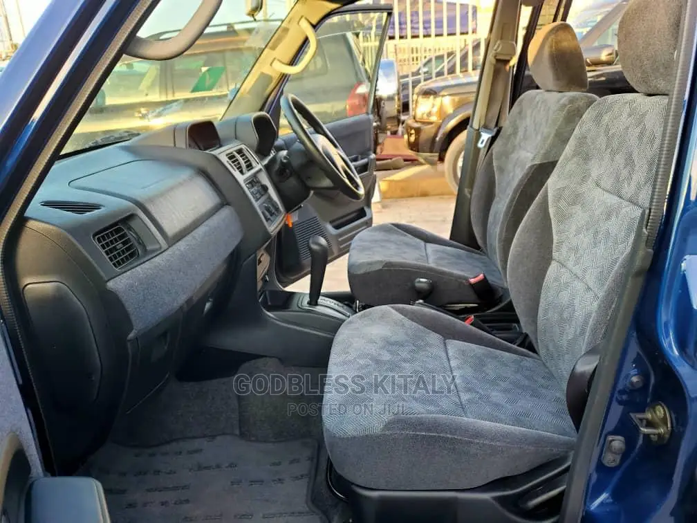 Mitsubishi Pajero 2022 Blue