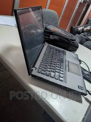 Laptop Lenovo ThinkPad 2 4GB Intel Core I5 SSD 256GB