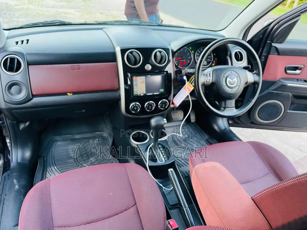 Mazda Verisa 2010 Brown