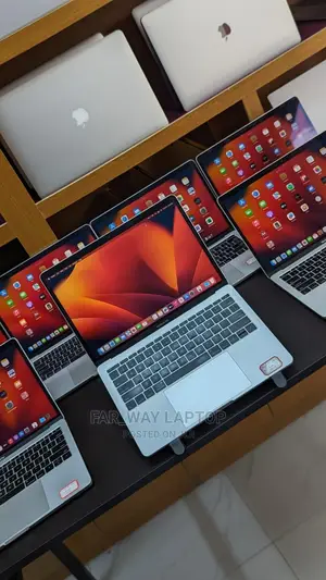 Laptop Apple MacBook 2017 8GB Intel Core I5 SSD 256GB