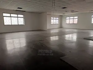Store Ya Kuhifadhi Mizigo