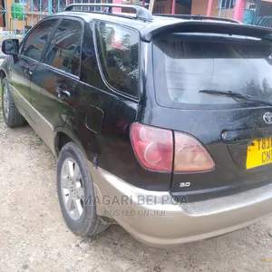 Toyota Harrier 2004 Black