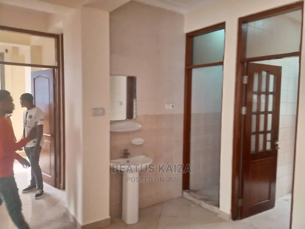3bdrm Apartment in Lumumba Kariakoo for rent