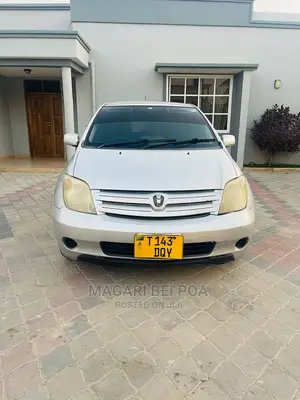 Toyota IST 2005 White