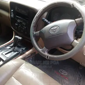 Toyota Land Cruiser 2000 Ivory