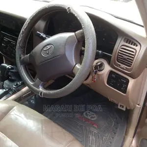 Toyota Land Cruiser 2000 Ivory