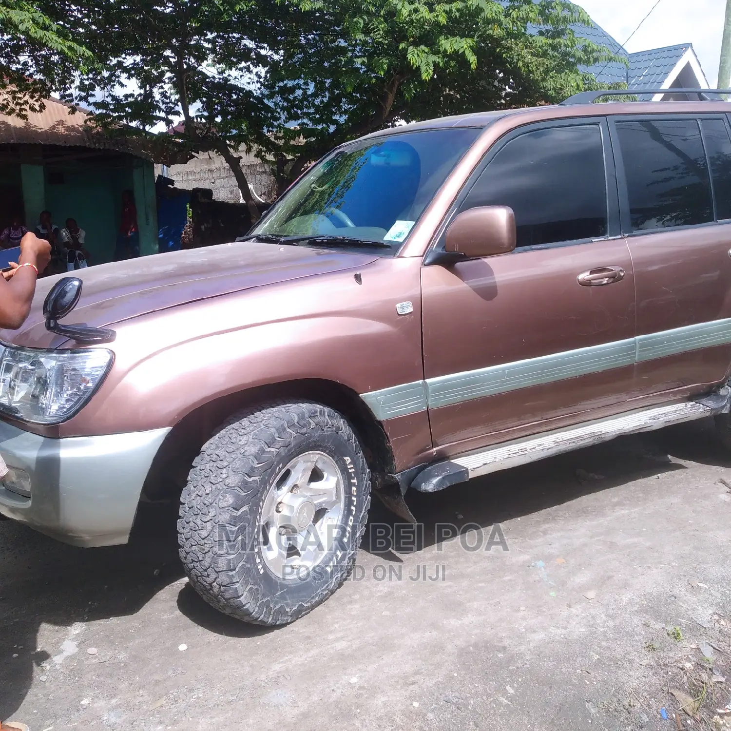 Toyota Land Cruiser 2000 Ivory