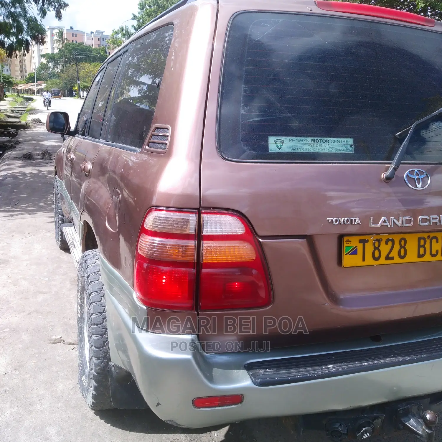 Toyota Land Cruiser 2000 Ivory