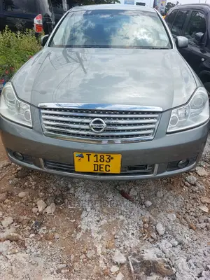 Nissan Fuga 2005 Gray