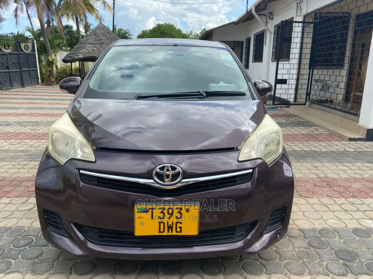 Toyota Ractis 1.5 AWD 2012 Brown