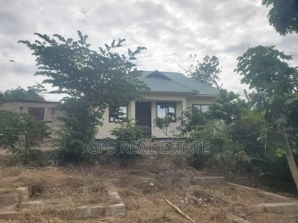 3bdrm House in Salasala, Kinondoni for sale