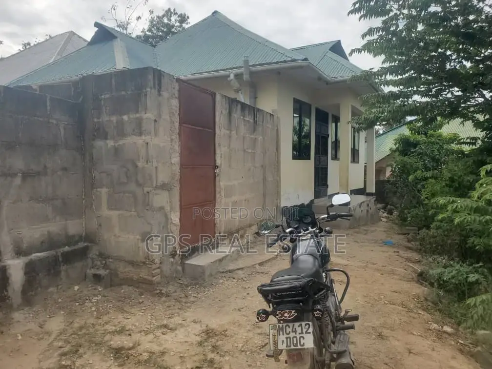 3bdrm House in Salasala, Kinondoni for sale