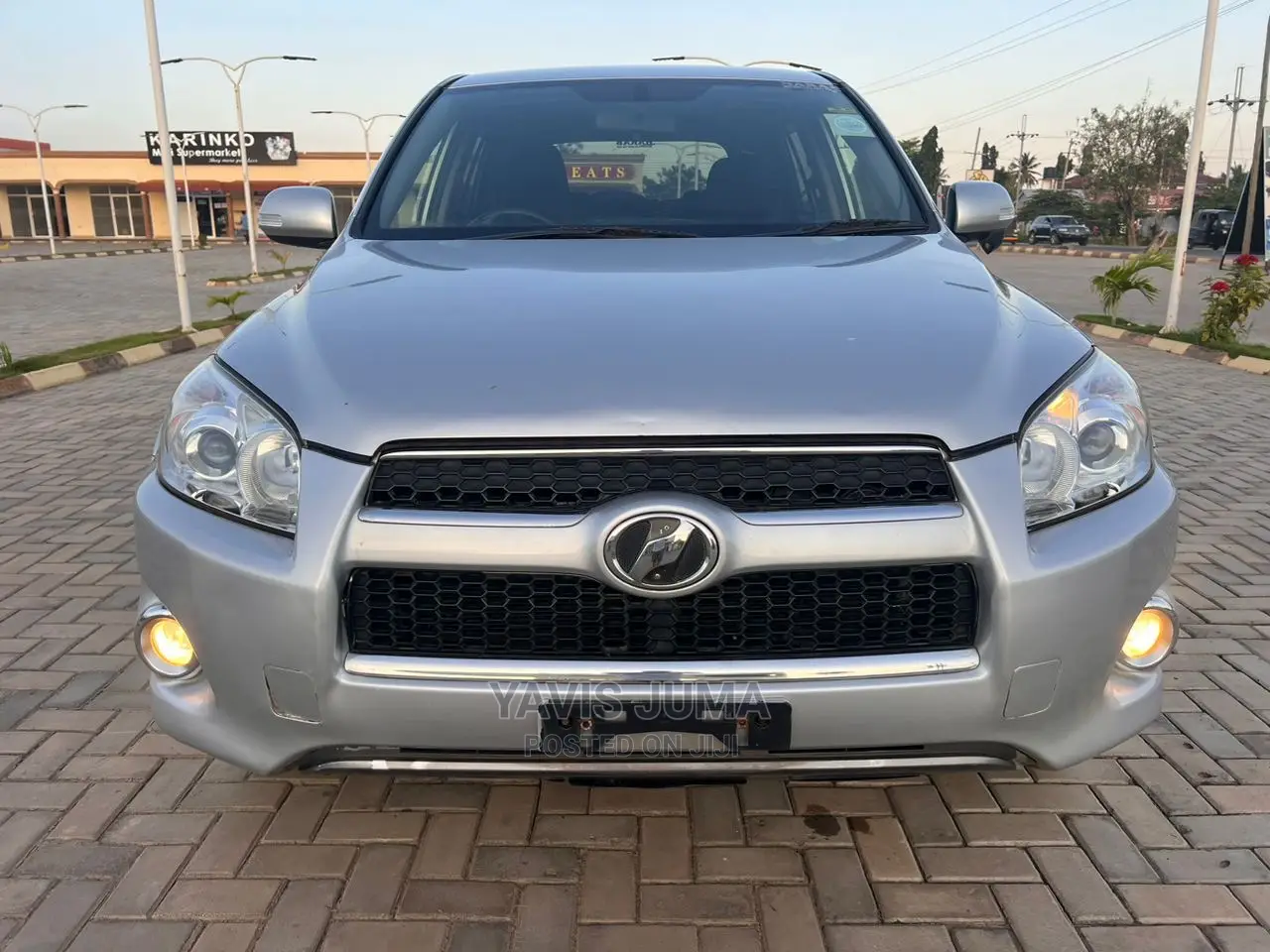 Toyota RAV4 2011 Silver