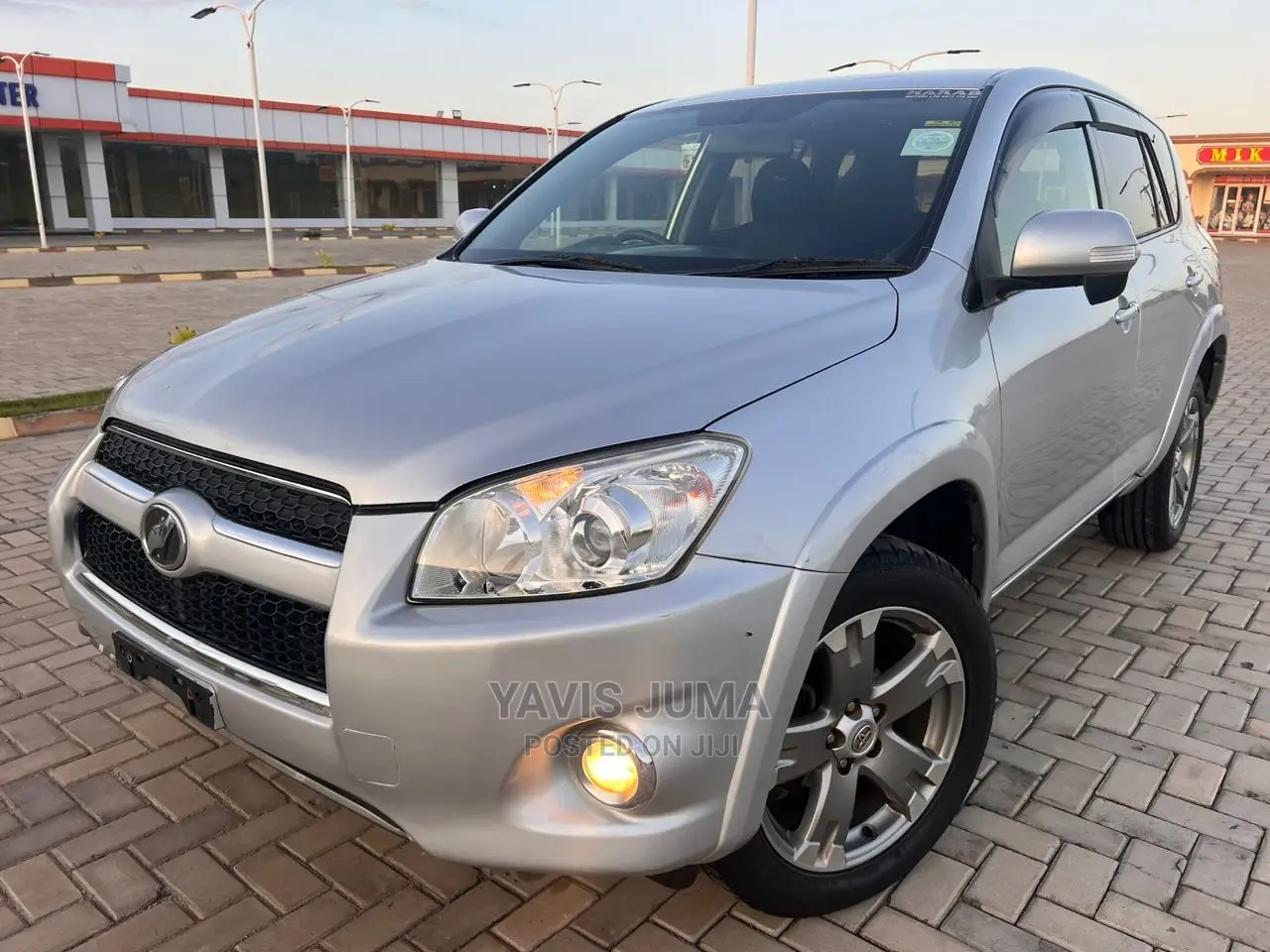 Toyota RAV4 2011 Silver