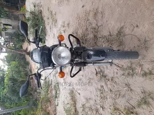 TVS HLX 125 2020 Black