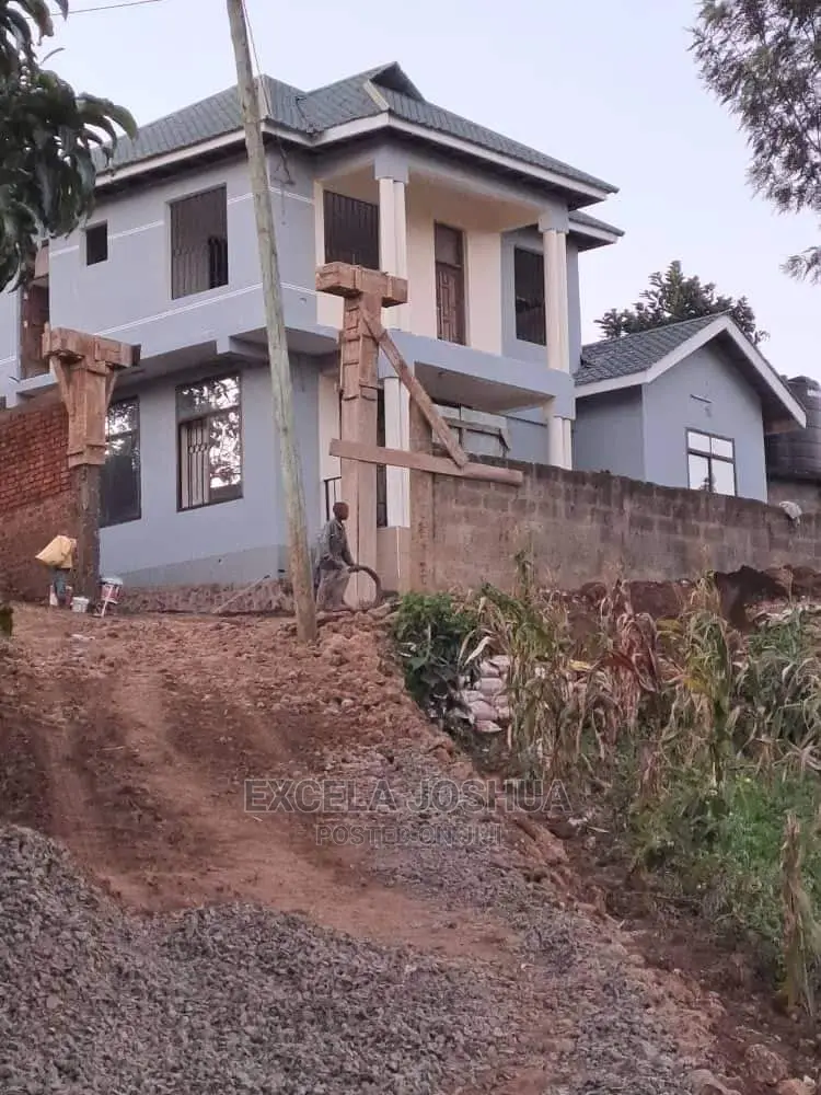 5bdrm House in Excela Joshua, Arusha for sale