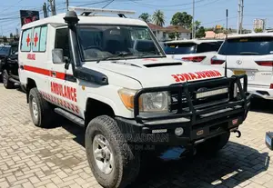 Toyota Land Cruiser 4.5 V8 TD 2019 White