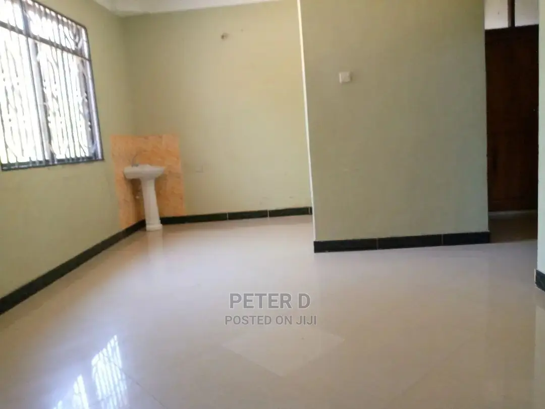 3bdrm Apartment in Kimara for rent
